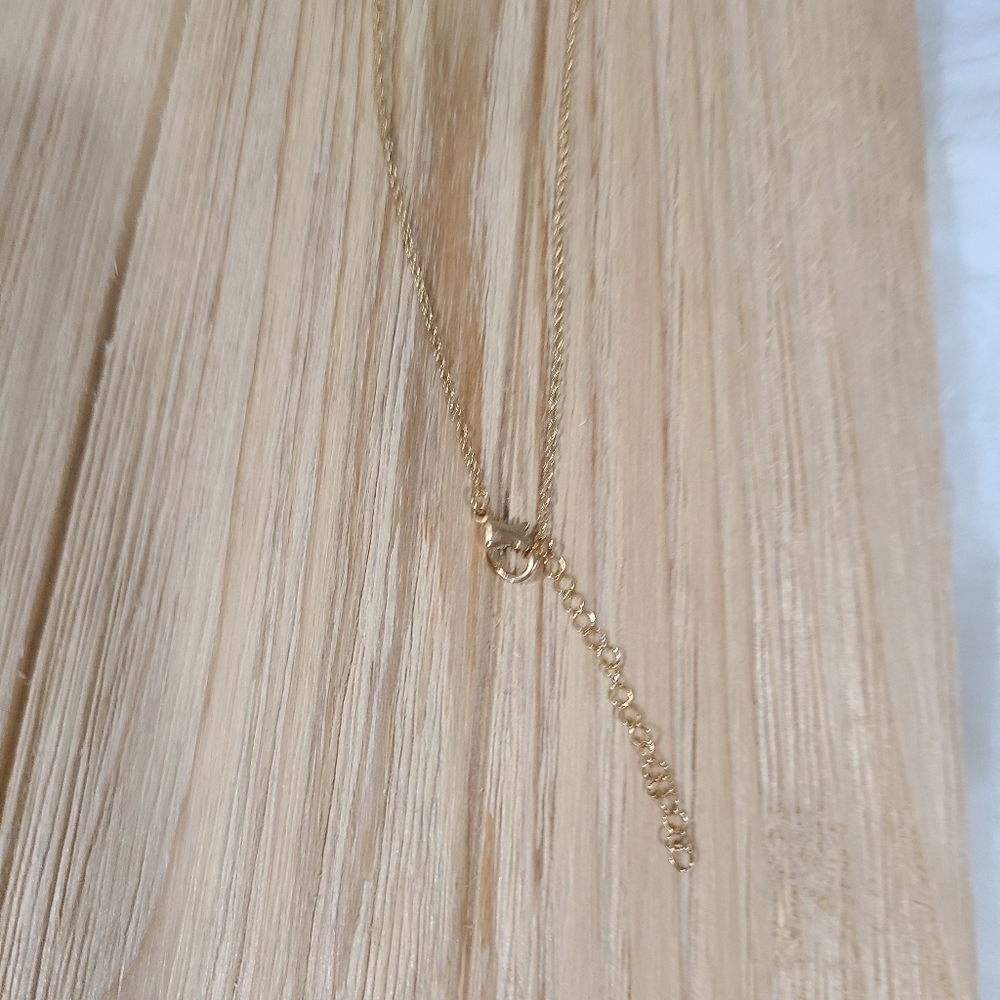 🐘🐘NEW🐘🐘VERY NICE!! Hollow Elephant Necklace in GOLD Plating 🐘🐘 - Picture 10 of 13